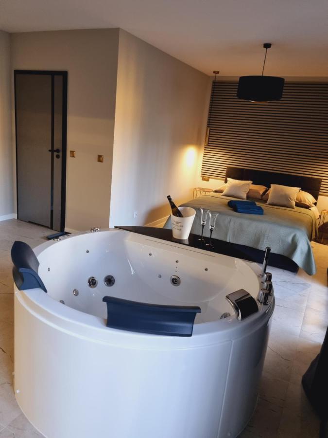Apartament Jacuzzi Krasków Eksteriør bilde
